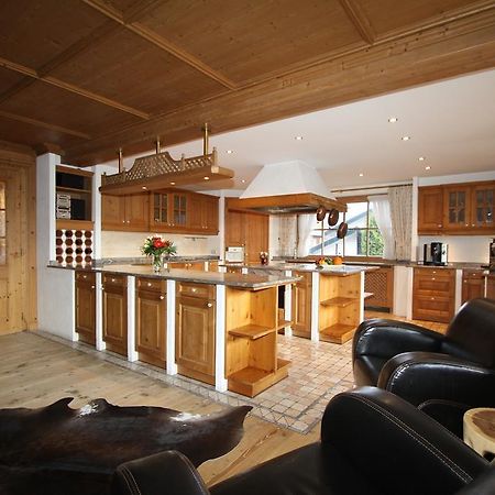 Exklusive Ferienwohnung Alpen Deluxe Garmisch-Partenkirchen Pokoj fotografie