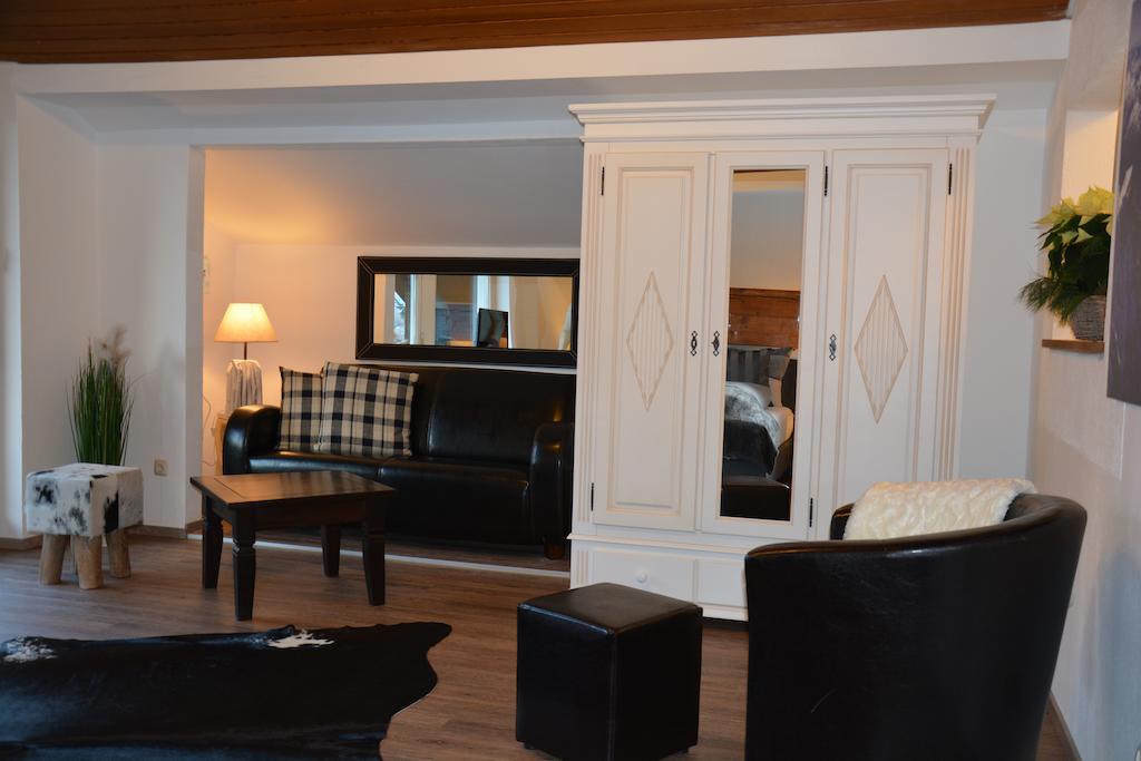 Exklusive Ferienwohnung Alpen Deluxe Garmisch-Partenkirchen Pokoj fotografie